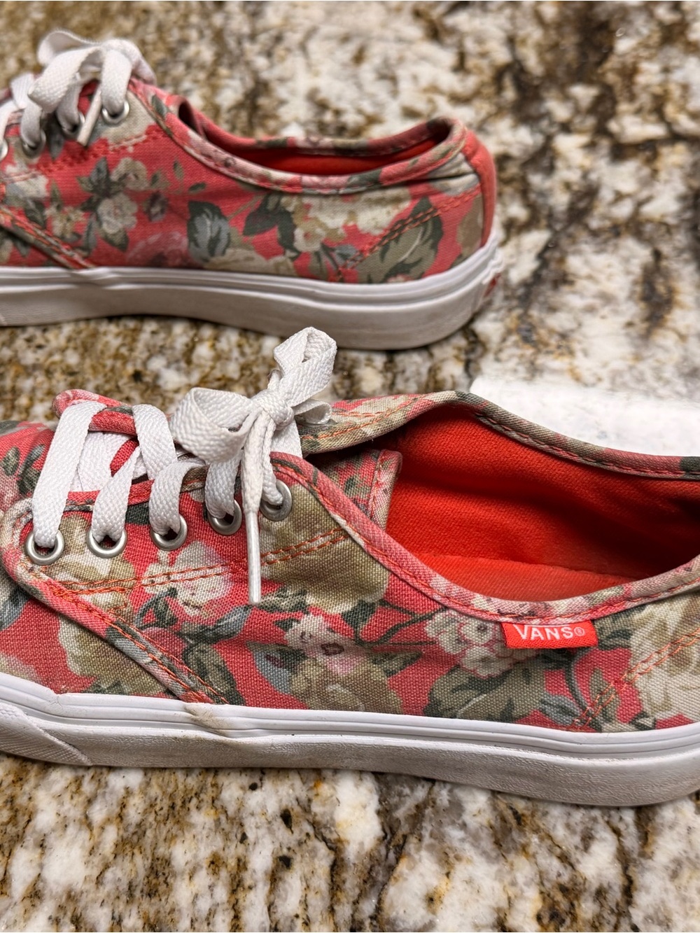 VANS Women’s Size 8.5 Coral with Floral Print Canvas Lace-Up Sneakers - Picture 4 of 13
